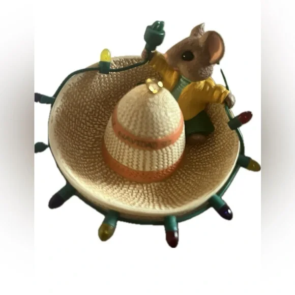 Hallmark Keepsake Ornament Feliz Navidad Mouse and Hat lights - Picture 2 of 7